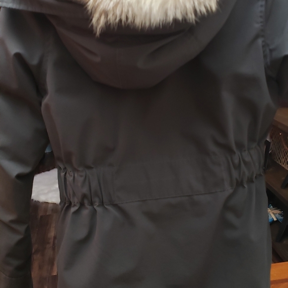 Canada goose parka and Manitoba mukluks - Picture 4 of 8